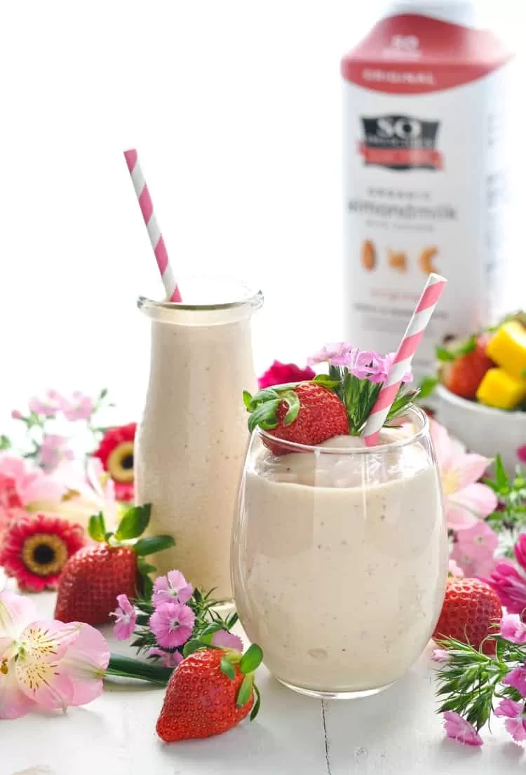 Mango Strawberry Protein Smoothie 