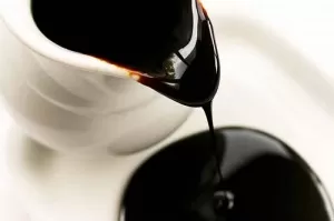 Molasses sugar substitute sweetener