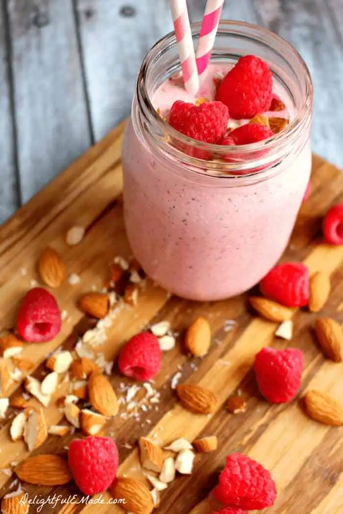 Raspberry almond chia smoothie