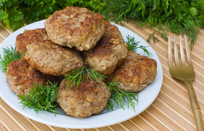 Alton Brown's Lean and Fresh Breakfast Sausage Recipe | Homemade Breakfast Sausage Recipe