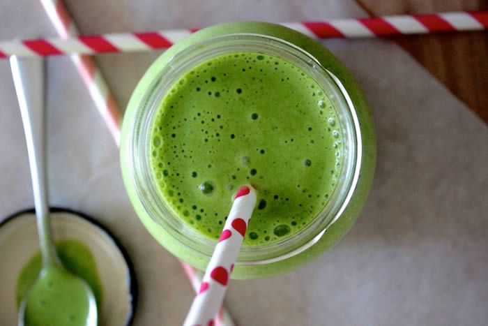 Vegan Vanilla Cake Batter Green Smoothie Recipe by @BlenderBabes