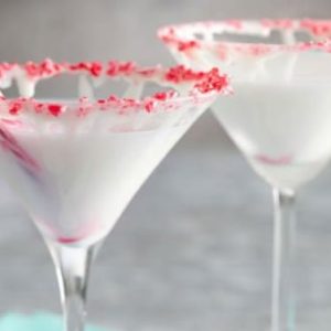 Peppermint Alexander - A Holiday Cocktail from BlenderBabes