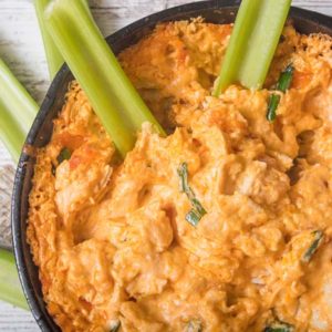 Skinny Buffalo Chicken Dip by @BlenderBabes